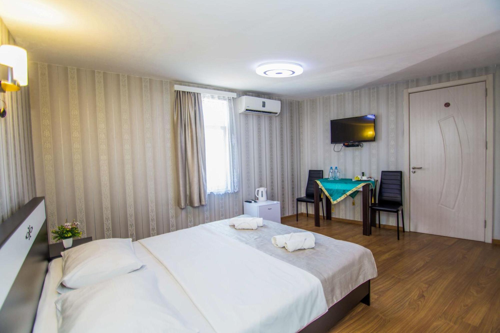 Hotel Care Inn Tbilisi Exterior foto